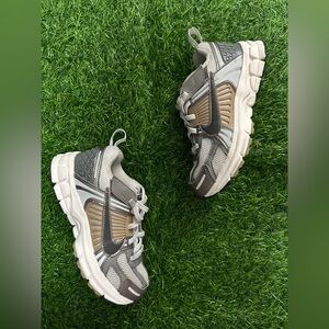 Kids Nike Vomero 5 ‘Metallic Pewter’ - Size 13C - Great Condition & Clean